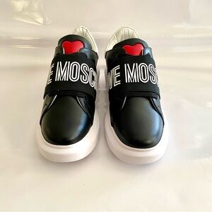 NIB Women’s Love Moschino Black Sneakers